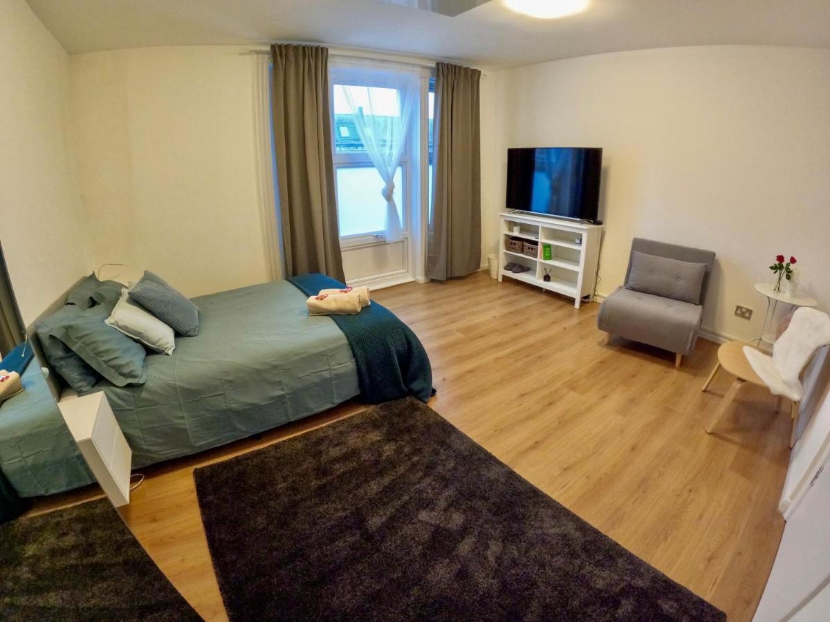 Lovely One Bedroom Flat In The Heart Of Лондон Экстерьер фото