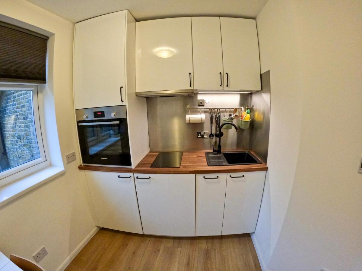 Lovely One Bedroom Flat In The Heart Of Лондон Экстерьер фото