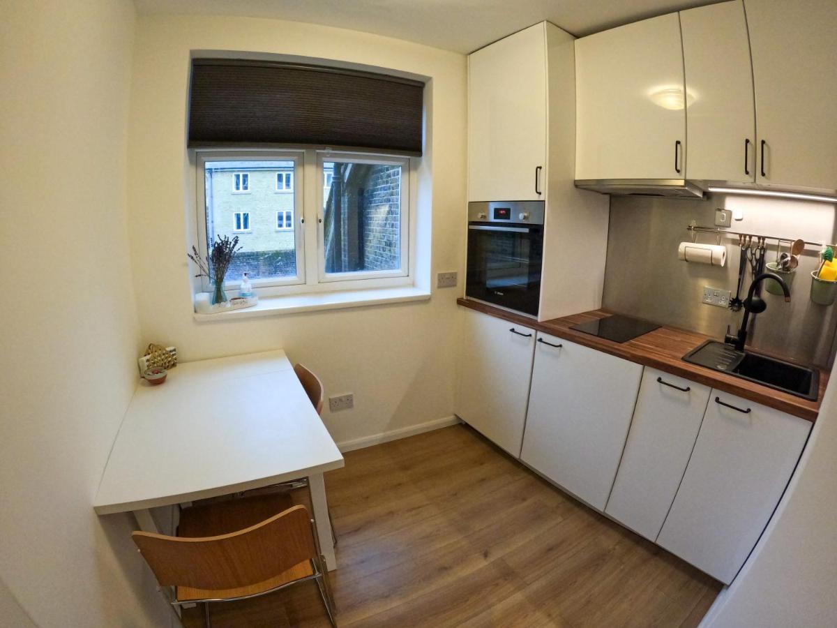 Lovely One Bedroom Flat In The Heart Of Лондон Экстерьер фото