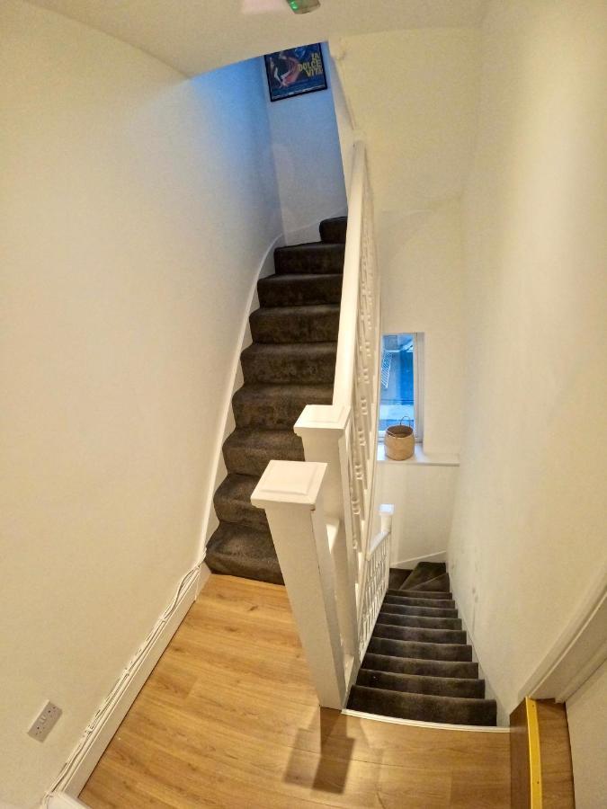Lovely One Bedroom Flat In The Heart Of Лондон Экстерьер фото